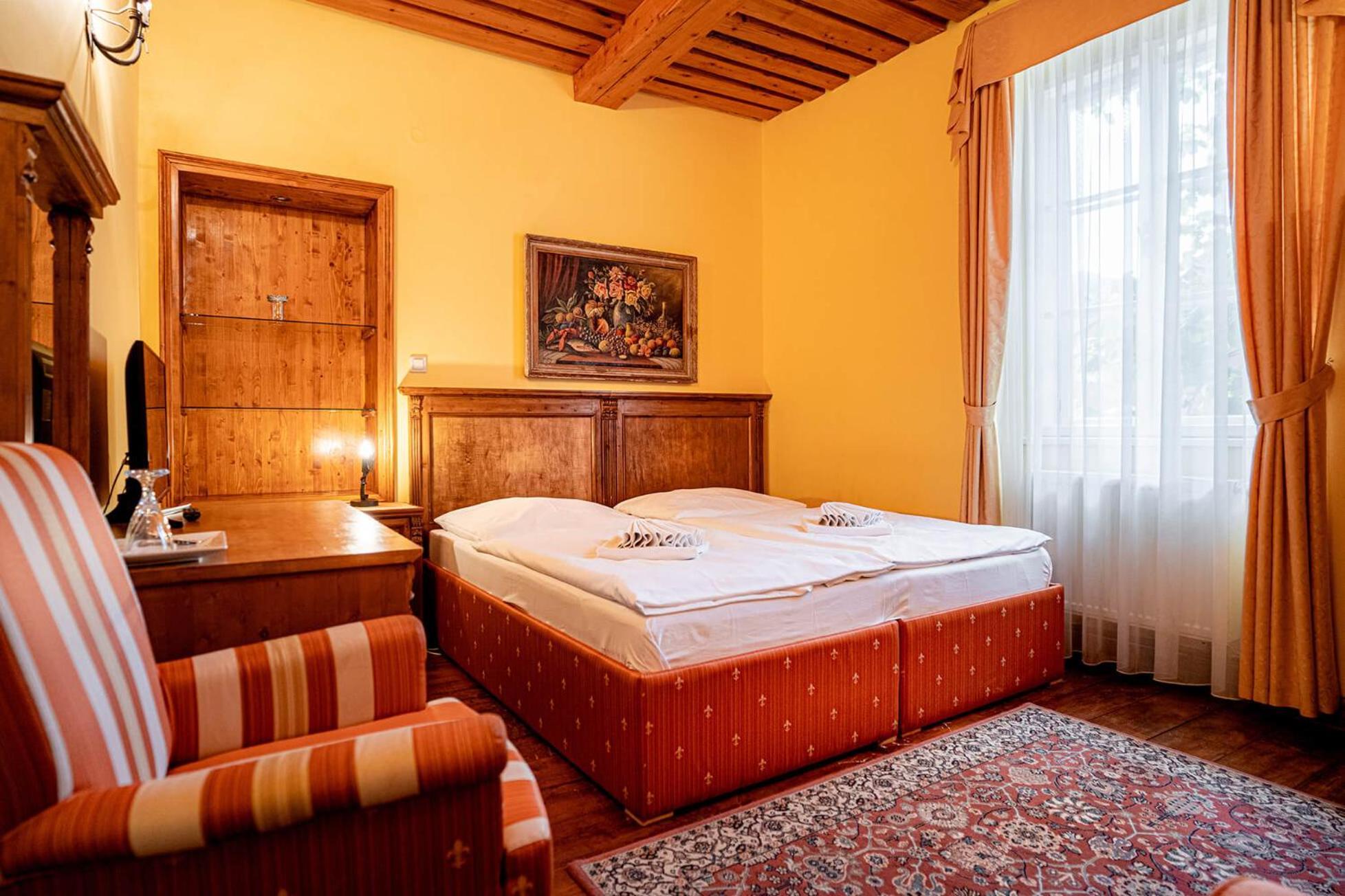Penzion Cosmopolitan I. Banska Stiavnica Luaran gambar