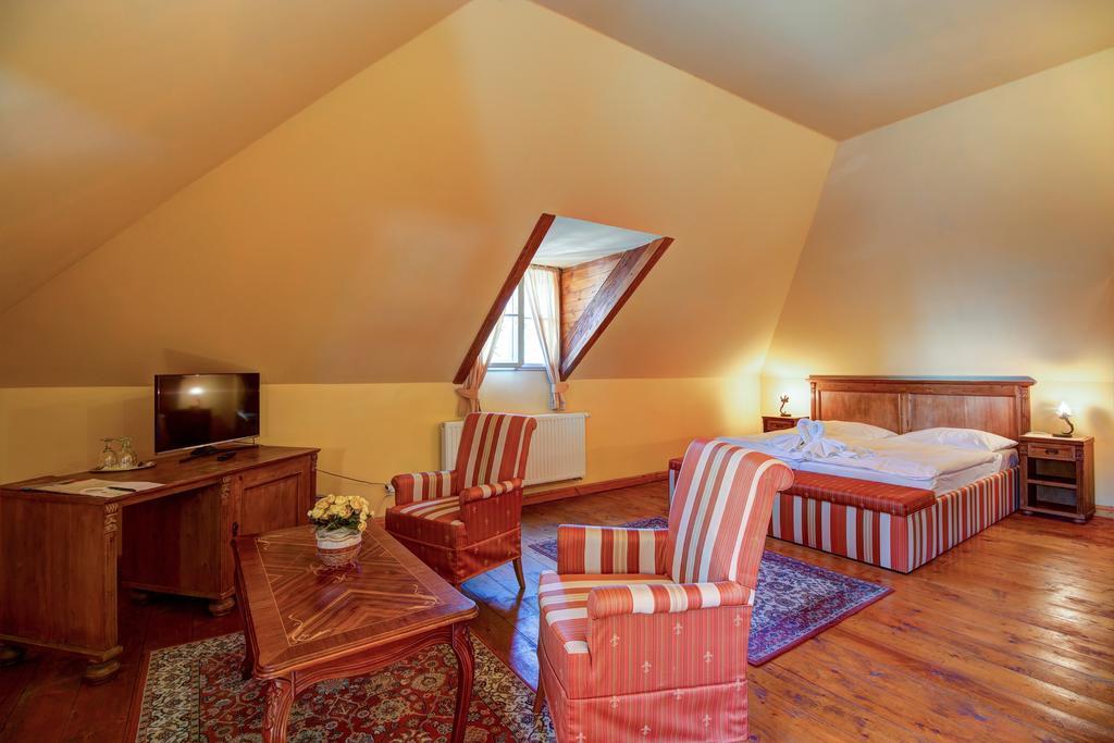 Penzion Cosmopolitan I. Banska Stiavnica Luaran gambar