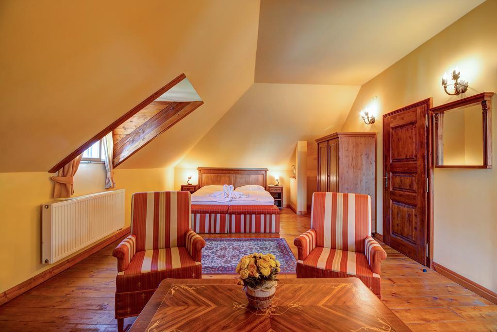 Penzion Cosmopolitan I. Banska Stiavnica Luaran gambar