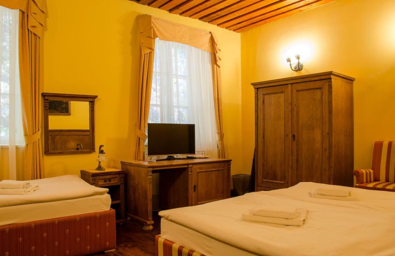 Penzion Cosmopolitan I. Banska Stiavnica Luaran gambar