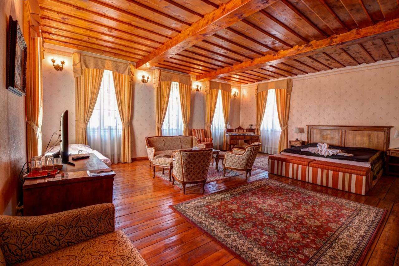 Penzion Cosmopolitan I. Banska Stiavnica Luaran gambar
